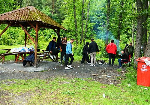 Posof ta okullar yaz tatiline piknik yaparak giriyorlar.