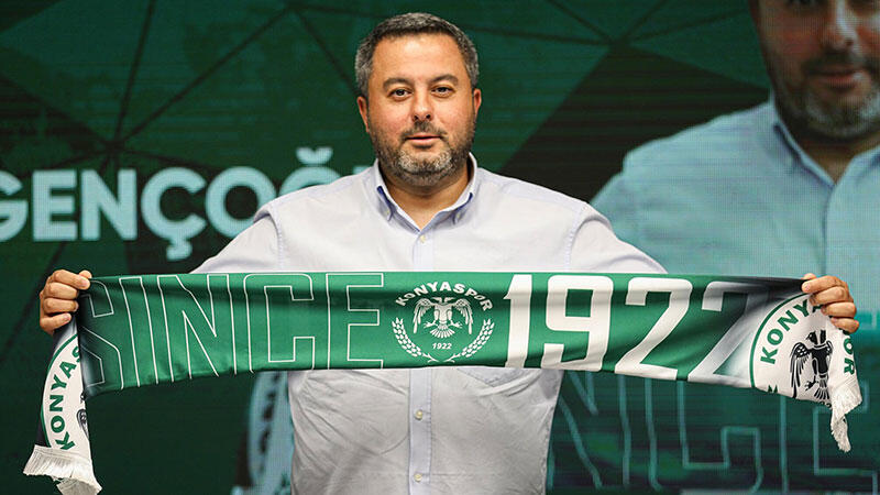 Şampiyonlukların koçu Engin Gençoğlu