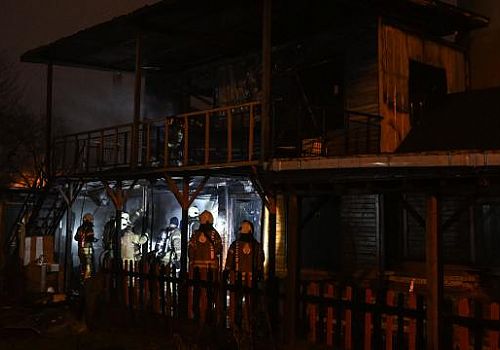 Sancaktepe’de Gecekonduda Çıkan Yangın Söndürüldü