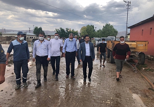 Saray Kaymakamı Ataman, selden etkilenen bölgede inceleme yaptı