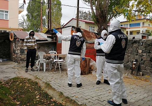Sarıkamış'ta filyasyon ekibine destek amacıyla polislerden özel denetim ekibi kuruldu