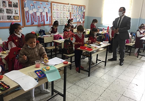 Sarıkamış'taki okullarda Kovid-19 denetimi yapıldı