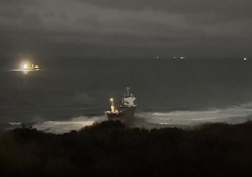 Sarıyer açıklarında kargo gemisi karaya oturdu