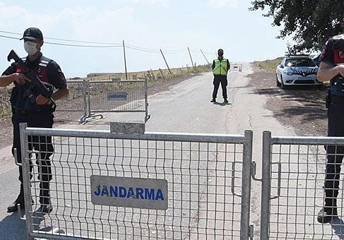 Selim'de bir köy karantinaya alındı