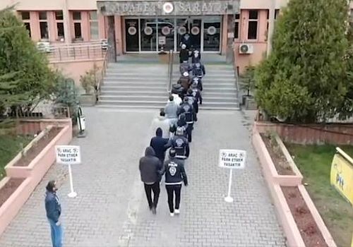 Siber suç ve suçlulara yönelik düzenlenen operasyonlarda 237 şüphelinin yakalandığını açıkladı