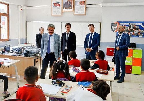 TKDK Ardahan İl Koordinatörlüğü’nden Kırsal Öğrencilere Kırtasiye Desteği