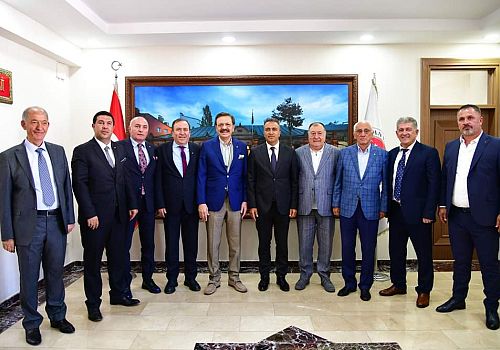 TOBB Başkanı Hisarcıklıoğlu Ardahan Valiliğini ziyaret etti Acılışlara katıldı 