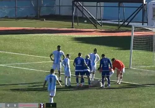 Tunceli’de Maça Renk Katan Anlar: Sahaya Giren Köpek Oyunu Durdurdu