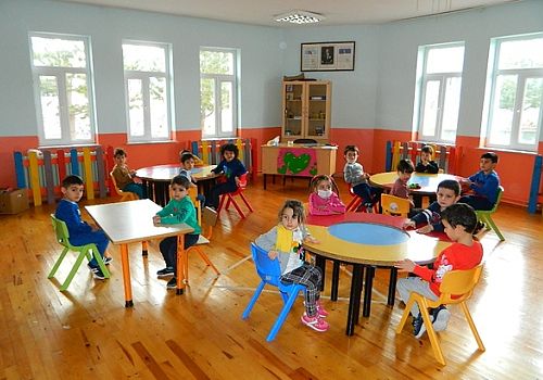 Türkiye'de köy ilkokullarının açılması nedeniyle Posof'ta bir ilkokul açıldı