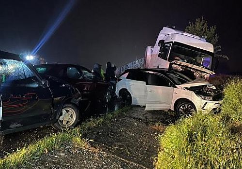 Uşak’ta yedi aracın karıştığı zincirleme kaza: 4 ölü, 34 yaralı