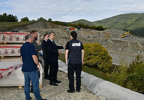 Vali Çiçek, Posof Savaşır Köyü’nde Afet Konutlarını İnceledi