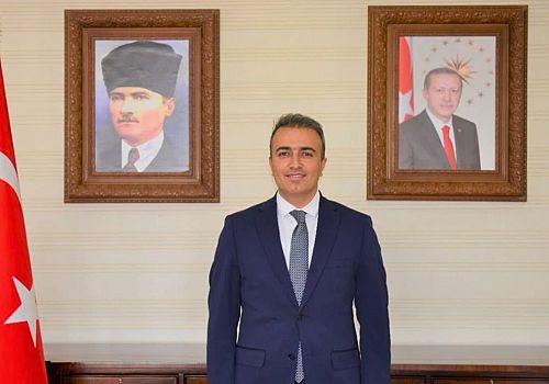 Vali Çiçek, tüm Ardahanlıların ve İslam âleminin bayramını kutladı.