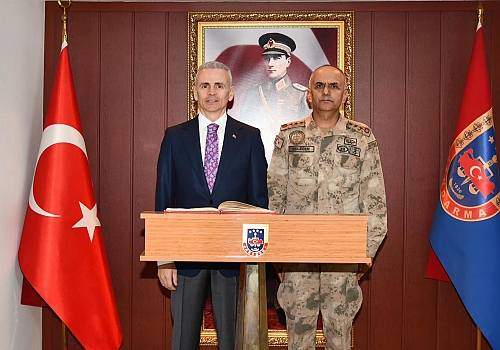 Vali Çiçekli’den İl Jandarma Komutanlığına ziyaret: Güvenlik çalışmaları masaya yatırıldı