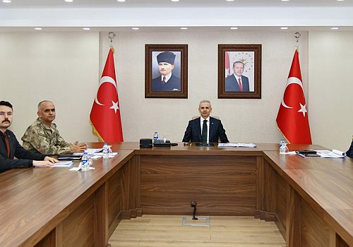 Vali Çiçekli, Düzensiz Göçle Mücadele Toplantısına Katıldı