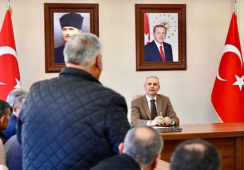 Vali Çiçekli, Muhtarların Sorun ve Taleplerini Dinledi