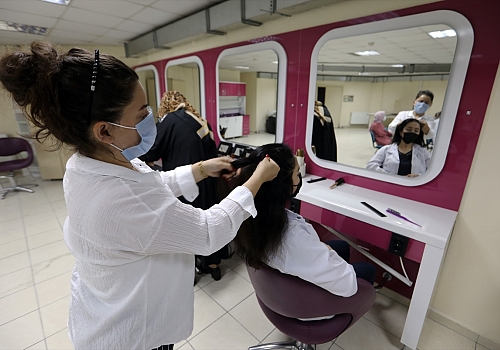 Van'da kadınlara yönelik ücretsiz kuaförlük kursu