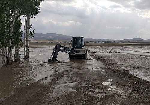 Van'da selden etkilenen mahallelerde çalışmalar sürüyor