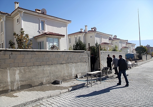 Vatan hasreti sona eren Ahıska Türkleri geleneklerine göre yaşamanın huzuru içinde