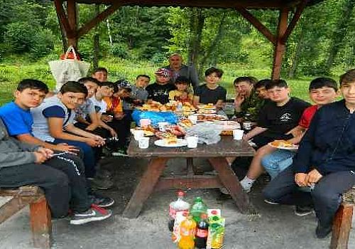 Yaz Kuran kursu öğrencilerine yönelik Posof mesire alanında piknik programı düzenlendi