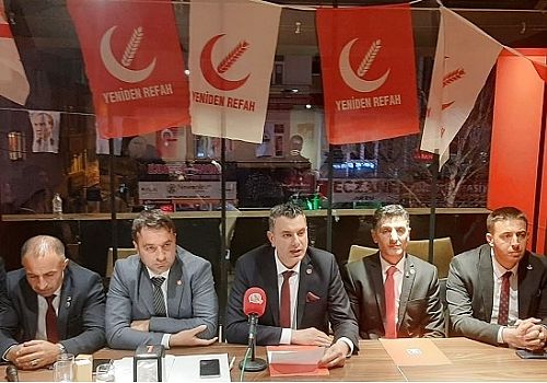 Yeniden Refah Partisi Ardahan İl Başkanlığının düzenlediği iftar yemeğinde adaylarını tanıttı