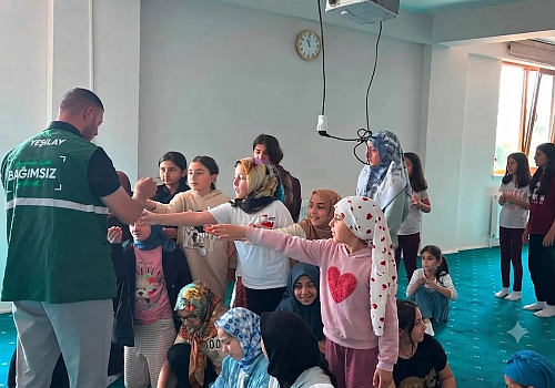 Yeşilay Ardahan Şubesi'nden Gençlere Yönelik Bağımlılıkla Mücadele Eğitimi