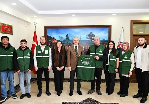 Yeşilay Haftası’nda Ardahan Valisine  Anlamlı Ziyaret