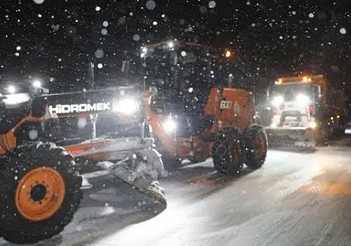Yoğun Kar ve Tipi Nedeniyle Kapanan Ardahan–Kars Kara Yolu Yeniden Ulaşıma Açıldı