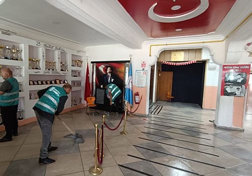 Yükümlüler kamu yararına çalışıyor, Ardahan’daki okullar yeni döneme tertemiz hazırlanıyor