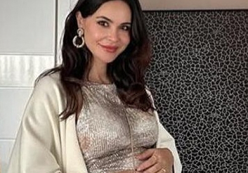 Zeynep Sever Demirel'in kızı Yasmin büyüyor: Sahilden paylaşım geldi
