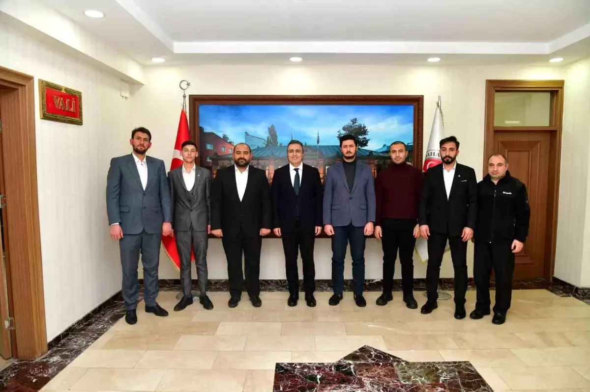 TÜGVA Ardahan Yönetimi Vali Çiçek'i Ziyaret Etti