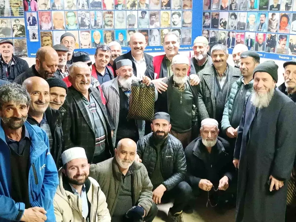 Türk Kızılay Engelliler Meclisi'nden Yaşlılara Ramazan Sürprizi
