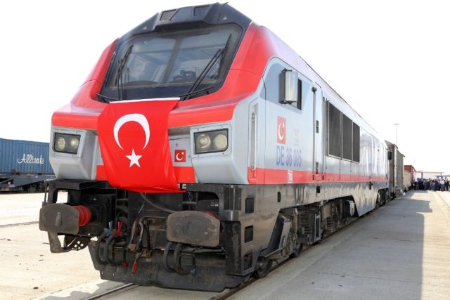 Türkiye ile Gürcistan arasındaki ilk ihracat treni Erzurum'dan hareket etti