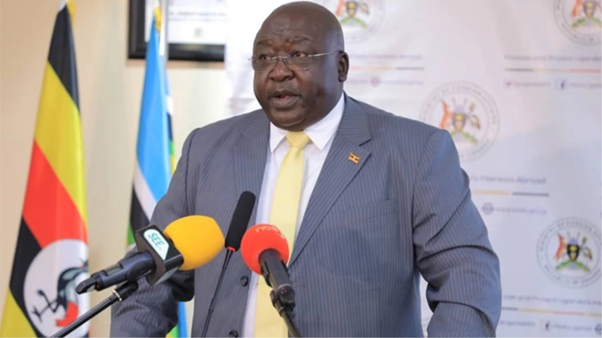 Uganda devlet bakanından skandal sözler: Açlıktan ölen insan gerçek bir aptaldır