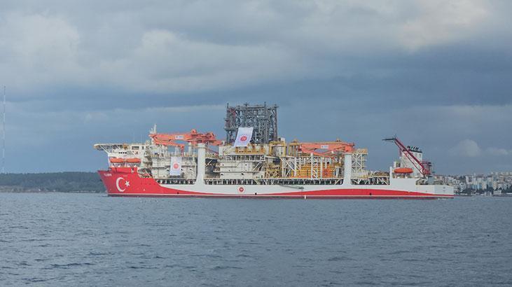 Ultra Derin Deniz Sondaj Gemisi Yıldırım Çanakkale Boğazı’ndan Geçti