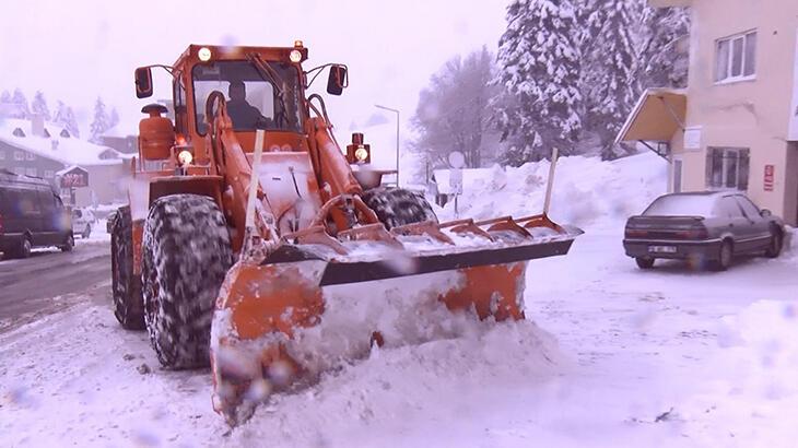 Uludağ'da yoğun kar yağışı başladı