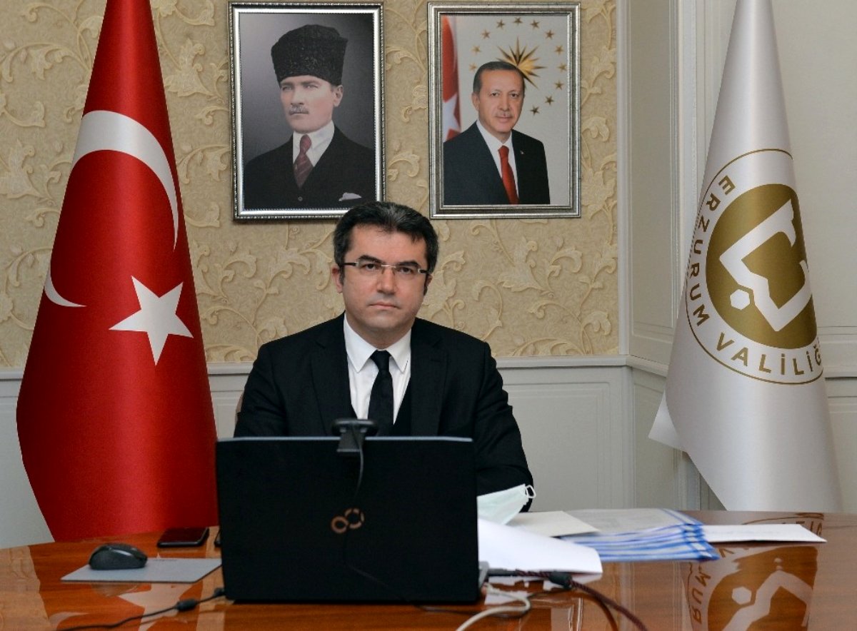 Vali Memiş, Bakan Pakdemirli ile video konferans aracılığıyla toplantı yaptı