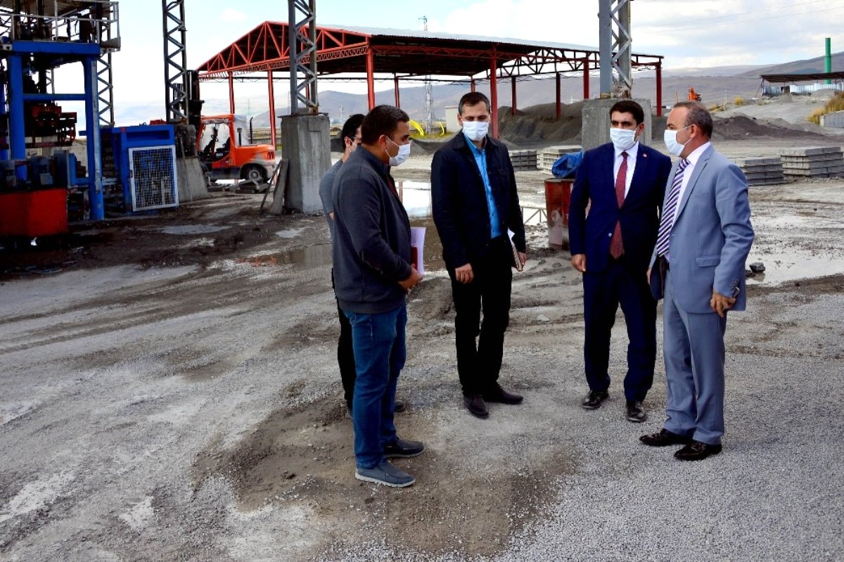 Vali Öner, İl Özel İdaresinin asfalt plenti ve köylerdeki kilit parke çalışmalarını denetledi