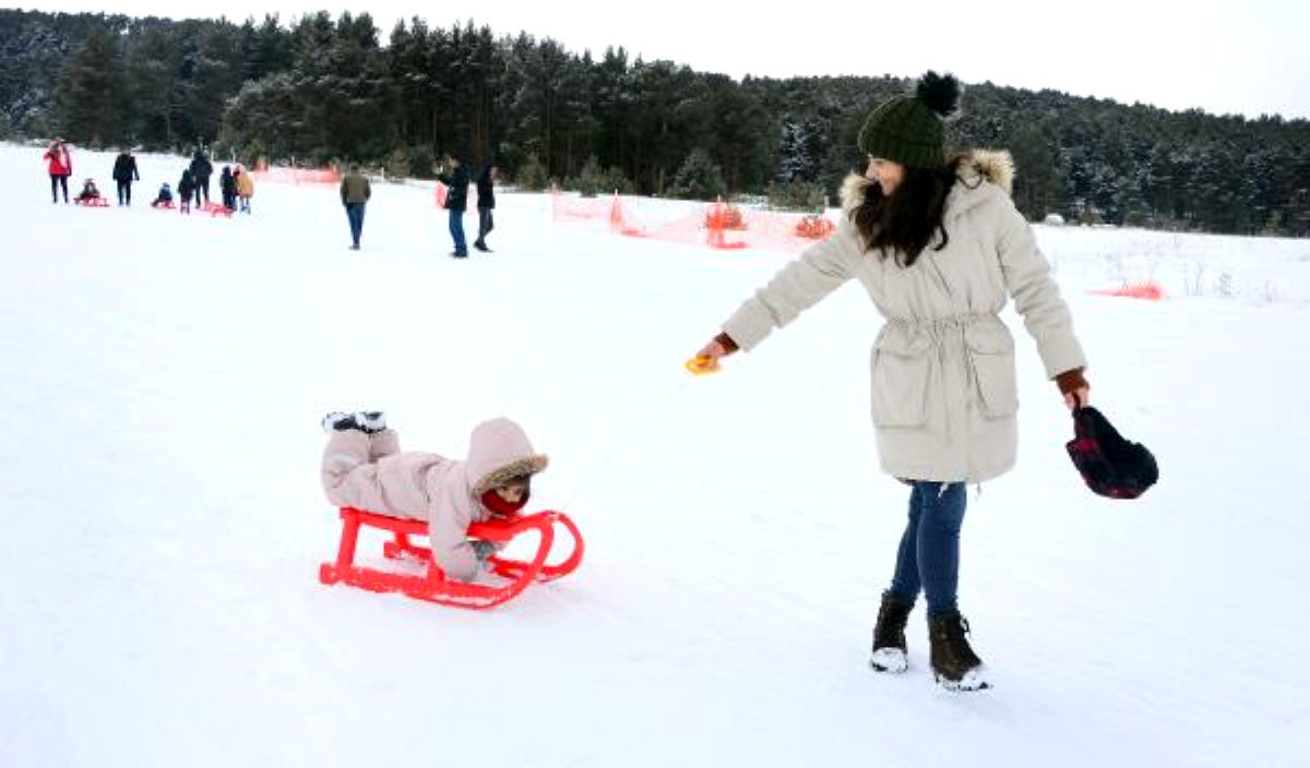 Yalnızçam Kayak Merkezi'nde 'kar' sevinci