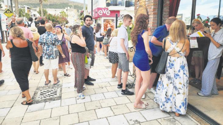 Yerli Turistlerin 9 Aylık Seyahat Harcaması 469,5 Milyar Liraya Ulaştı