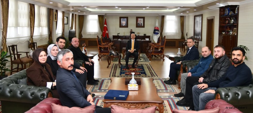 Yeşilay’dan Vali Çiçekli’ye Hayırlı Olsun Ziyareti