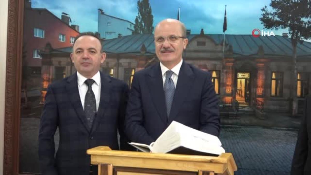 YÖK Başkanı Özvar: Üniversiteler kampüste kendi kabuğuna çekilmiş, şehir ile irtibatı olmayan kurumlar değildir