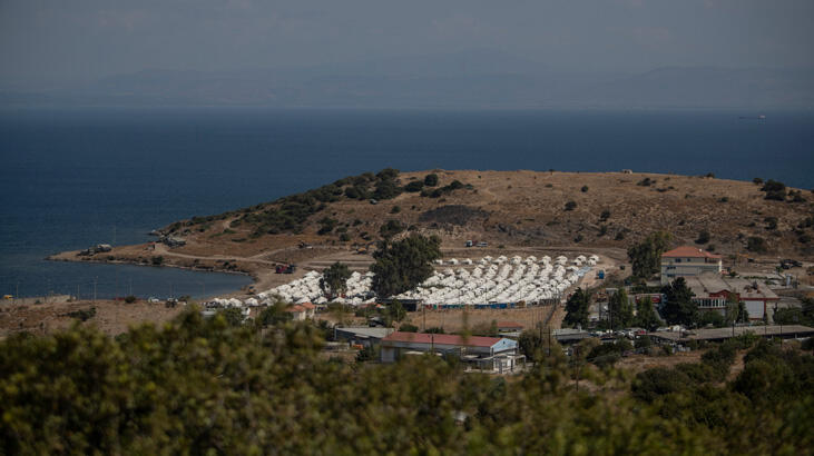 Yunanistan yanan Moria kampı yerine kalıcı bir mülteci merkezi inşa edecek